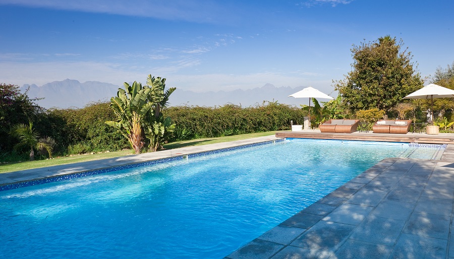 Consejos para remodelar y modernizar su piscina