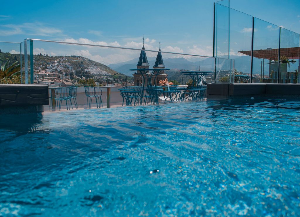 ed barcelo carmenc | PISCINIA | Construcción de piscinas en España
